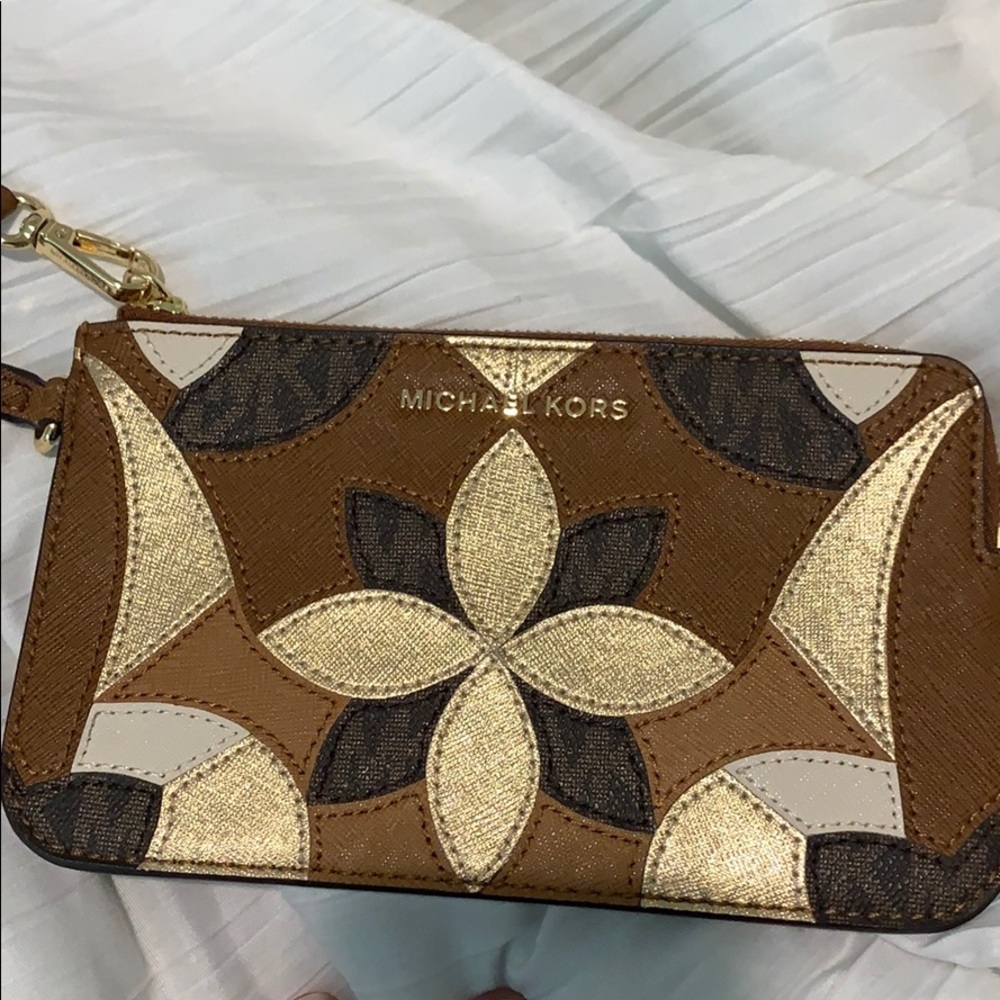 Brand new Michael Kors Wristlet